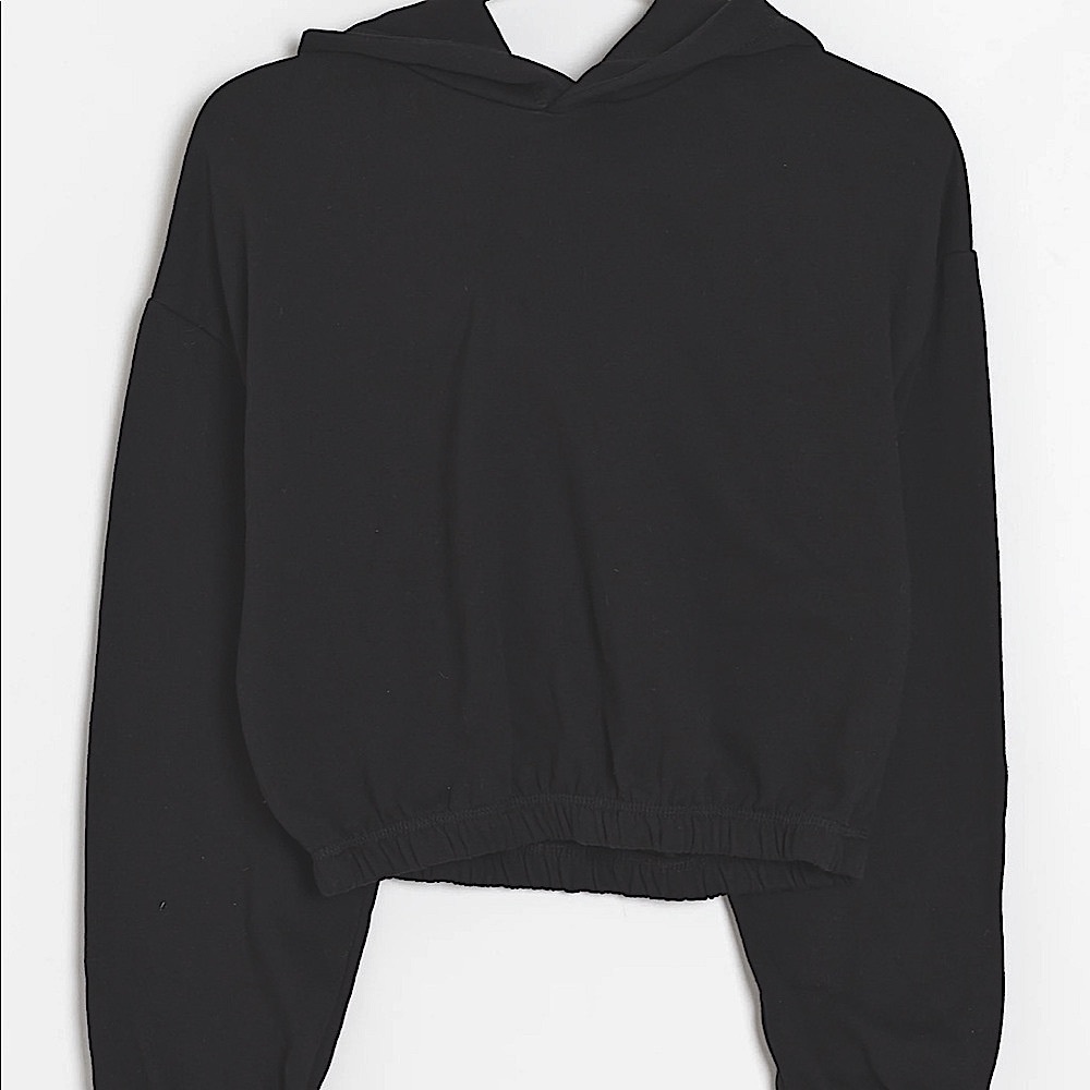 NWOT Zara cropped black hoodie